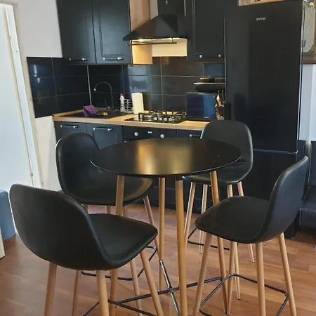 Apartment Near Sea, Pula